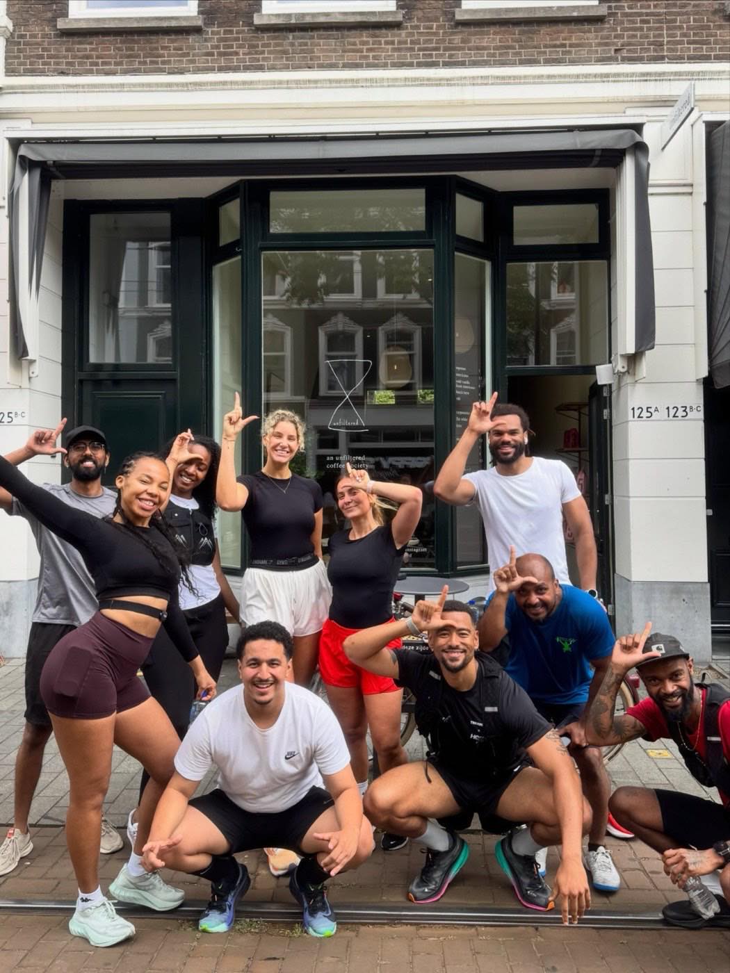 LEVELS members running through Rotterdam on a Sunday morning