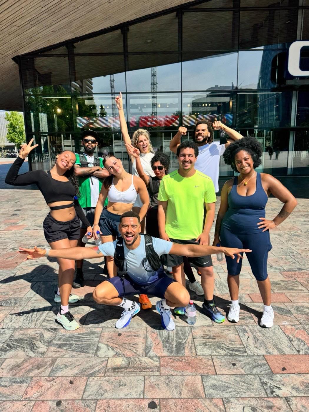 Group photo of LEVELS Run Club members in Rotterdam